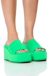 AZALEA WANG AQUARIA FLATFORM SANDAL IN GREEN