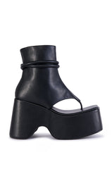 AZALEA WANG DAXTON BLACK GLADIATOR FLATFORM SANDAL