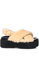 AZALEA WANG HANNAH FUR FLATFORM SANDAL IN NUDE