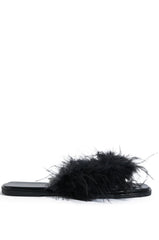 AZALEA WANG PAMMY FEATHER FLAT SANDAL IN BLACK