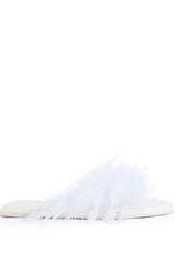 AZALEA WANG PAMMY FEATHER FLAT SANDAL IN WHITE