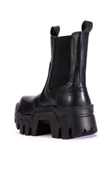 AZALEA WANG KELIANNA CHUNKY BOOT IN BLACK