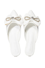 AZALEA WANG MORRIGAN WHITE EMBELLISHED BOW DETAIL FLAT