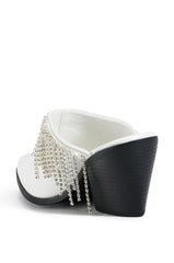 AZALEA WANG SPIRIT SLIP ON CLOG IN WHITE