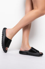 LET IT GO FLAT SANDAL IN BLACK
