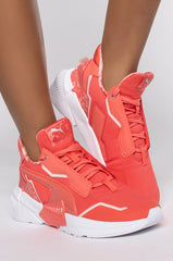 PUMA PROVOKE XT UNTAMED FLORAL SNEAKER