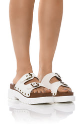 SLOW MOTION WHITE FLATFORM SANDAL