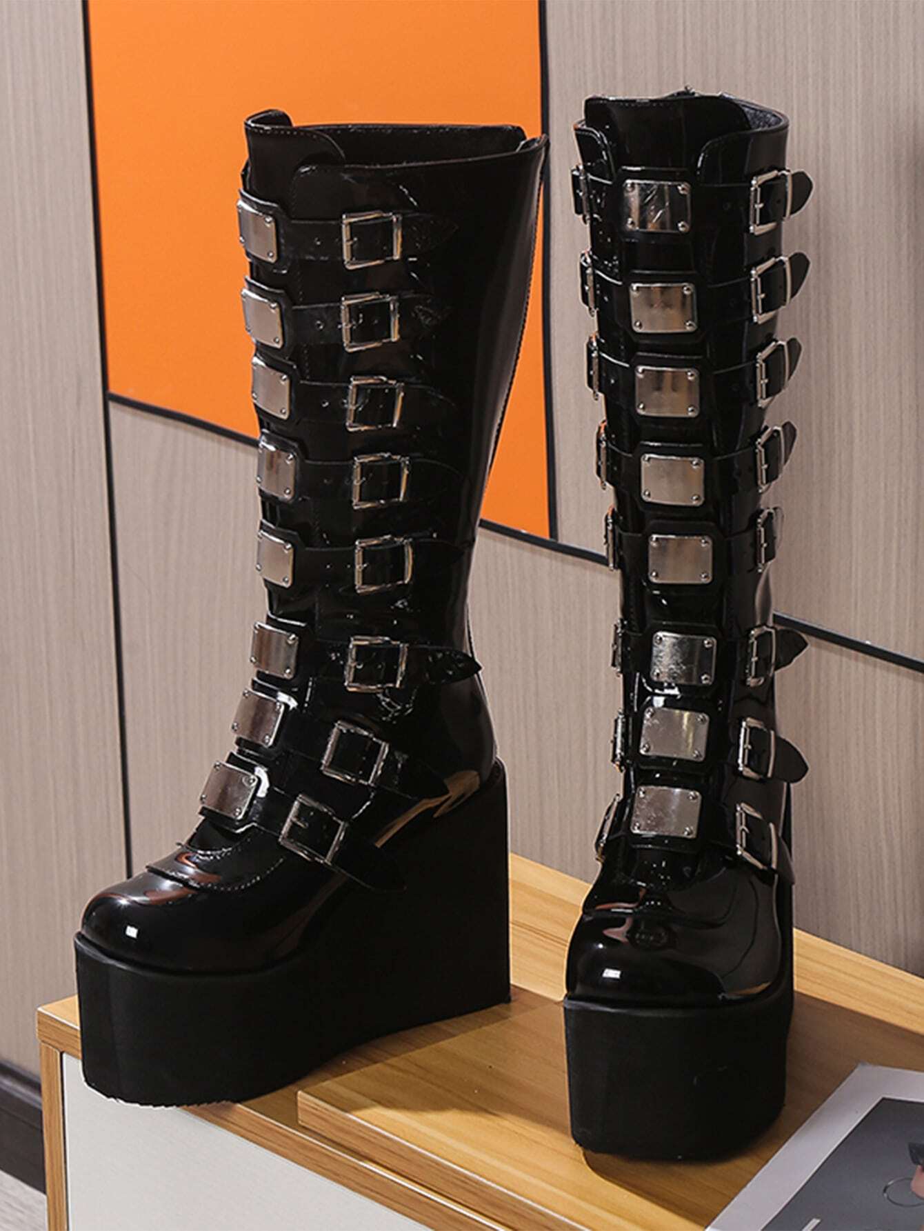 Avant-garde style defender