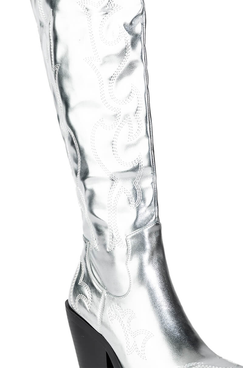 AZALEA WANG MIMI METALLIC WESTERN BOOT IN SILVER