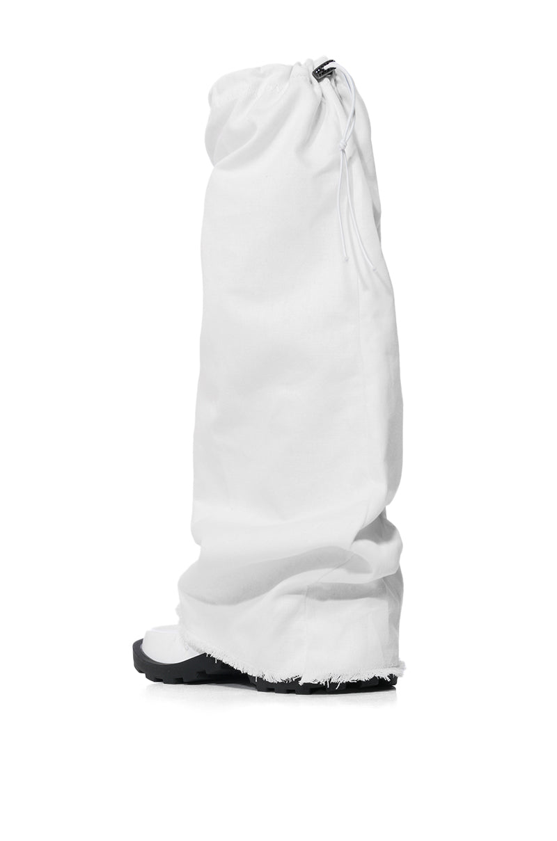 AZALEA WANG LIV FLIP FLOP SANDAL IN WHITE