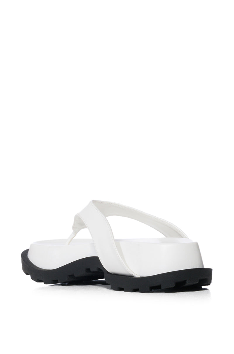 AZALEA WANG LIV FLIP FLOP SANDAL IN WHITE