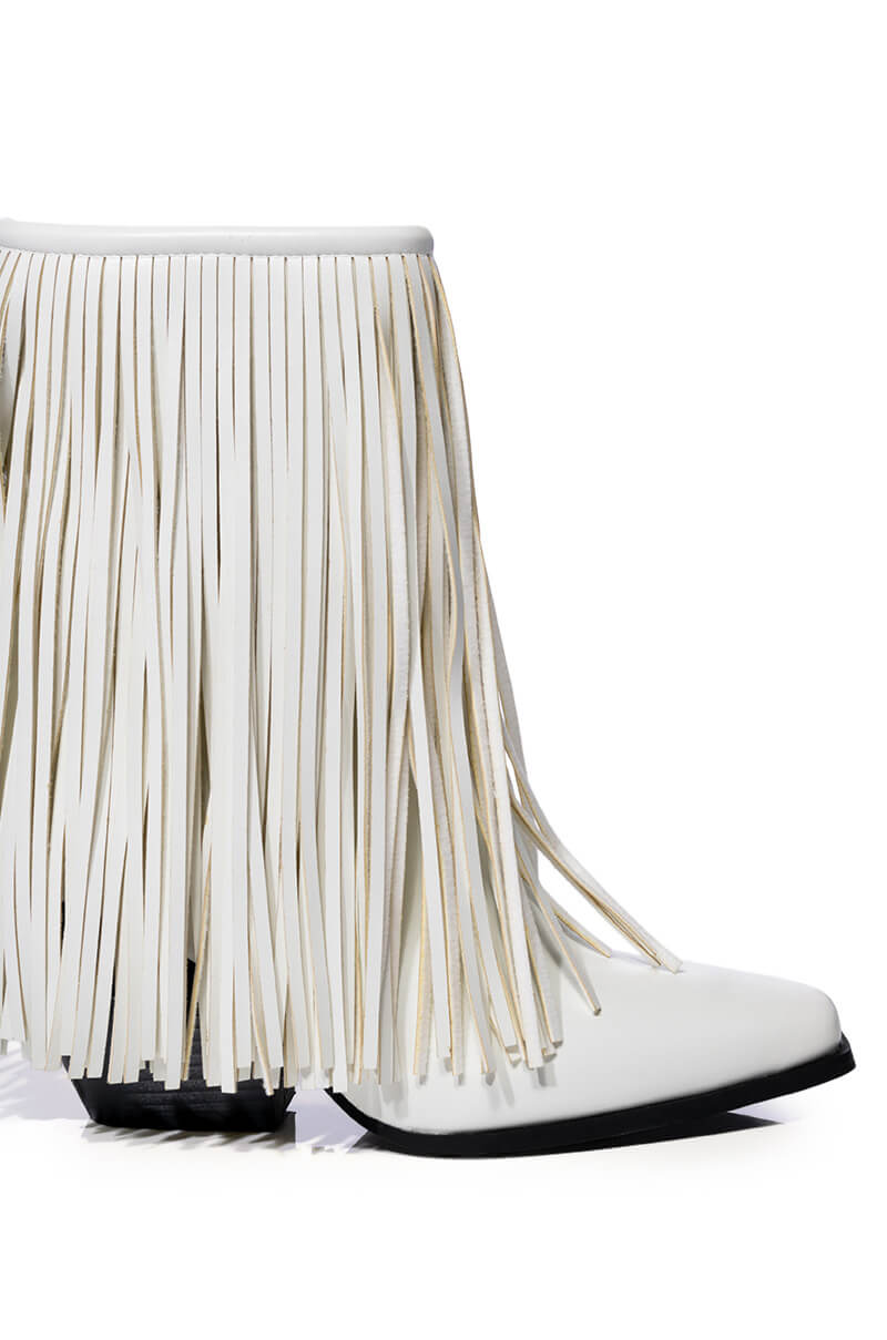 AZALEA WANG SCARLETT CHUNKY BOOTIE IN WHITE