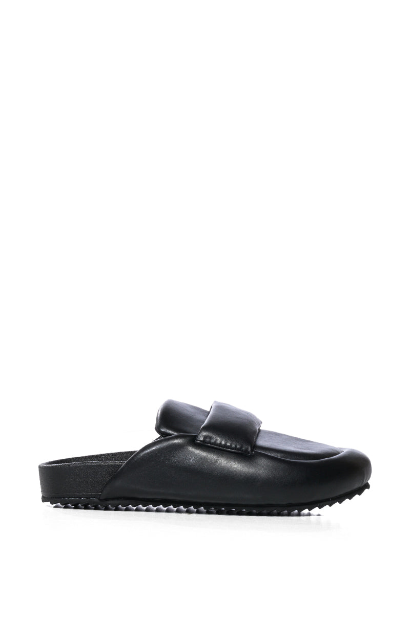 AZALEA WANG THORTON FLAT SLIDE IN BLACK