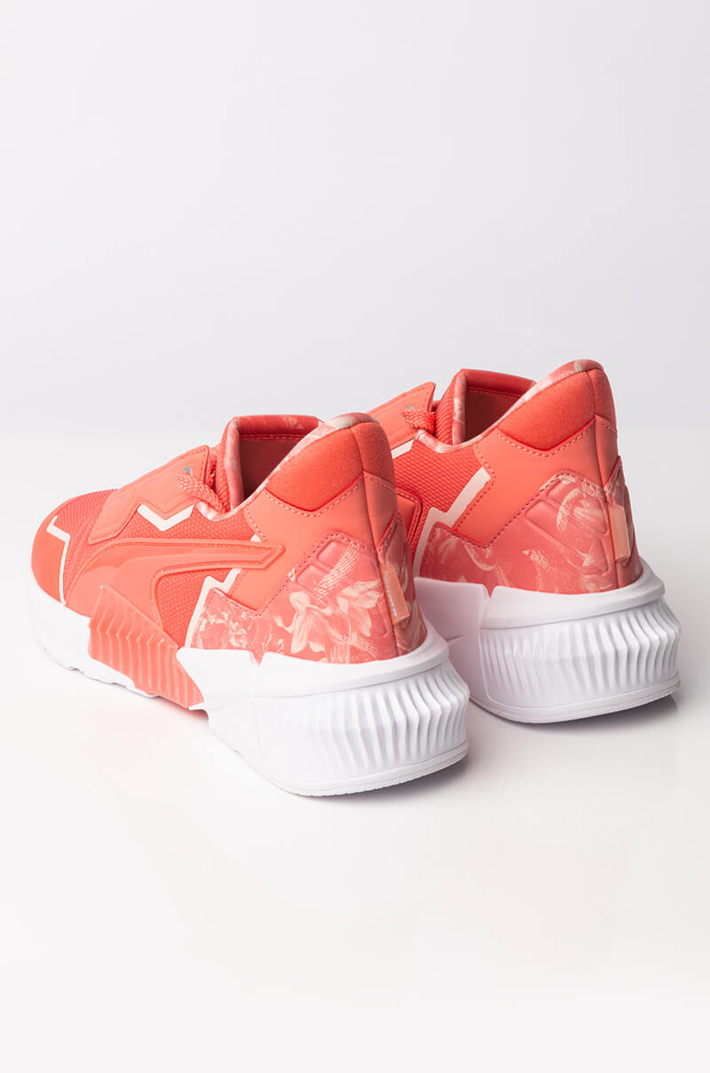 PUMA PROVOKE XT UNTAMED FLORAL SNEAKER